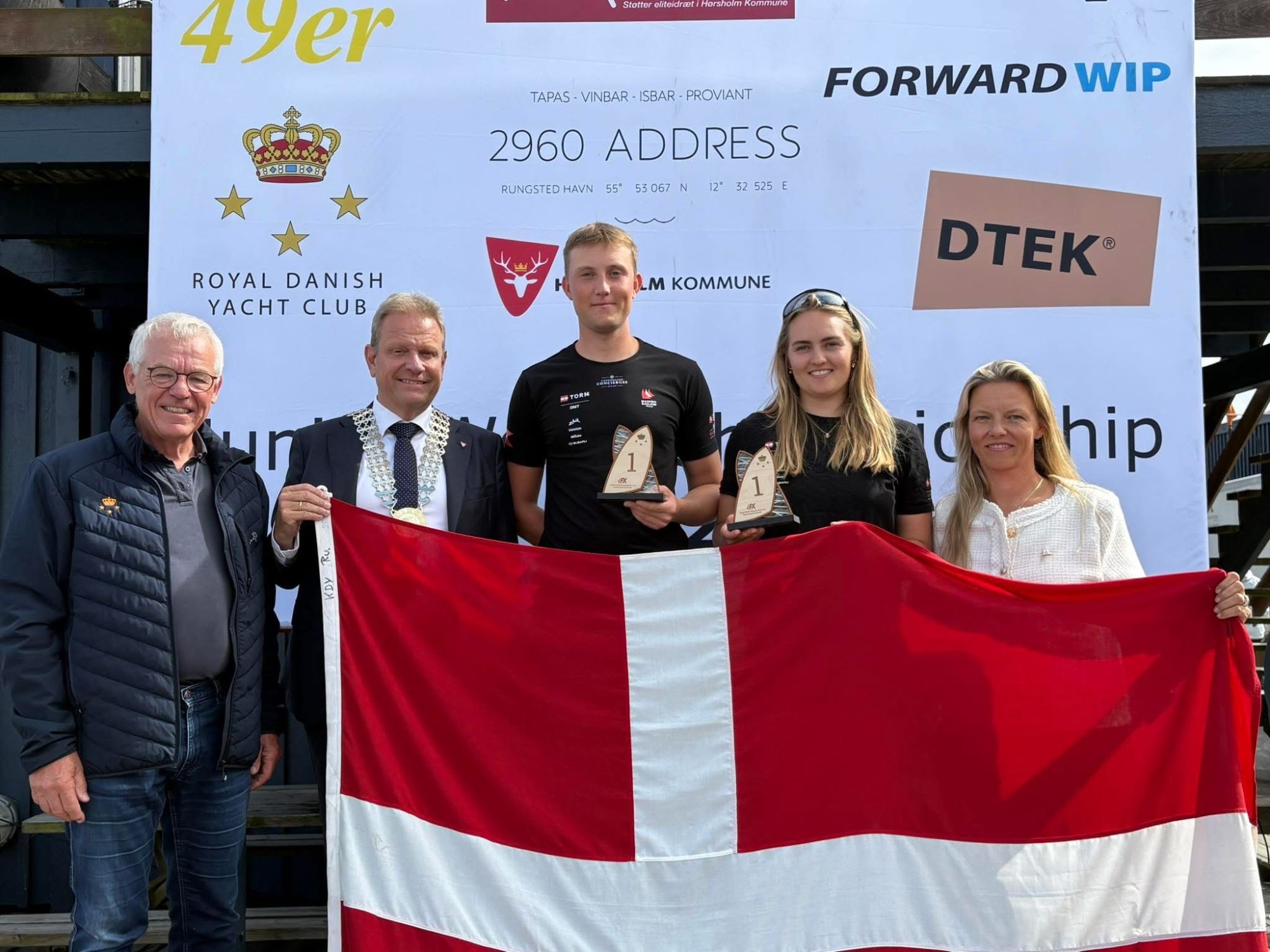 Rebekka og Gustav på podiet ved Junior Open Mix VM i Rungsted